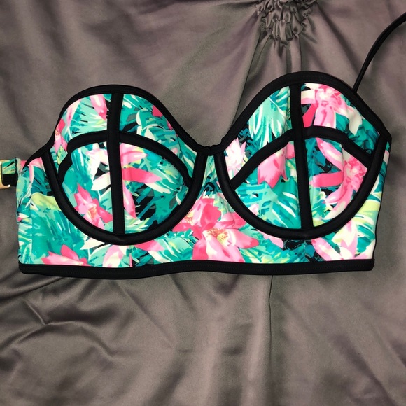 Floral Bandeau Bikini Top - Picture 1 of 4